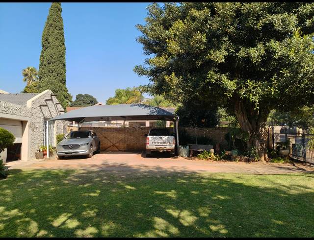 4 BEDROOM HOUSE FOR SALE IN SAFARI GARDENS